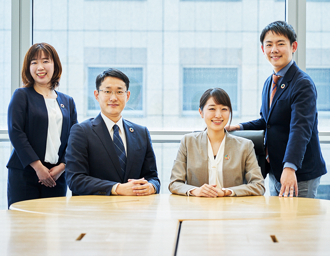 Theme1 日本郵政グループ各社の魅力とは 採用担当者座談会 Japan Post Group Recruit